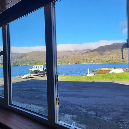 The Boat House Waterside Holiday home