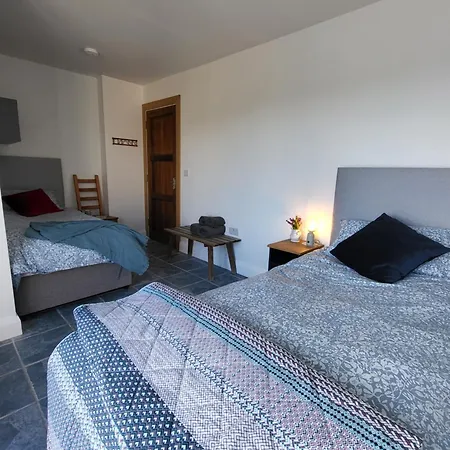 The Boat House Waterside Holiday home Adrigole